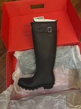 Hunter Women's Original Tall Boots  Black/Dark Chocolate Size 5